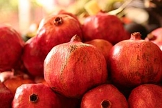 Obst Der Granatapfel zählt zum Obst